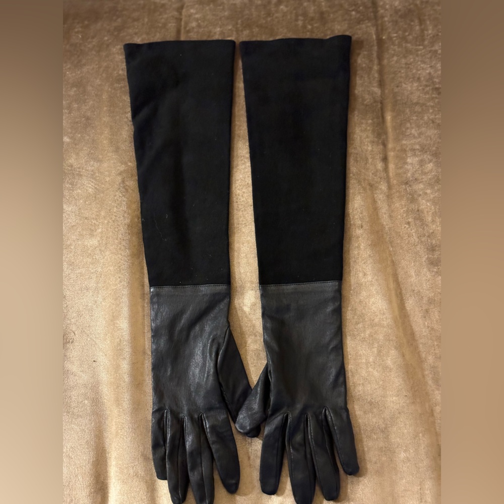Elie Tahari Black Leather & Suede Gloves- Size Large
